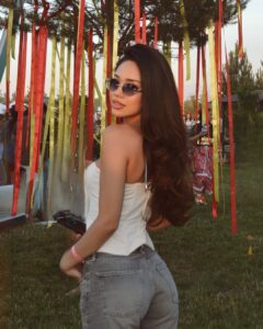 Julia - Gallery Image 27