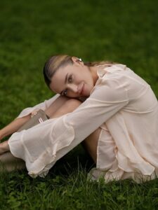 Elena - Gallery Image 7