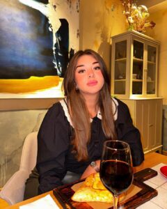 Anna - Gallery Image 7