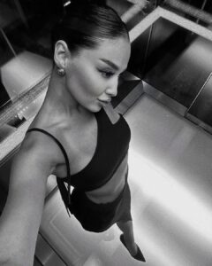 Alice - Gallery Image 5