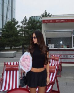 Julia - Gallery Image 7